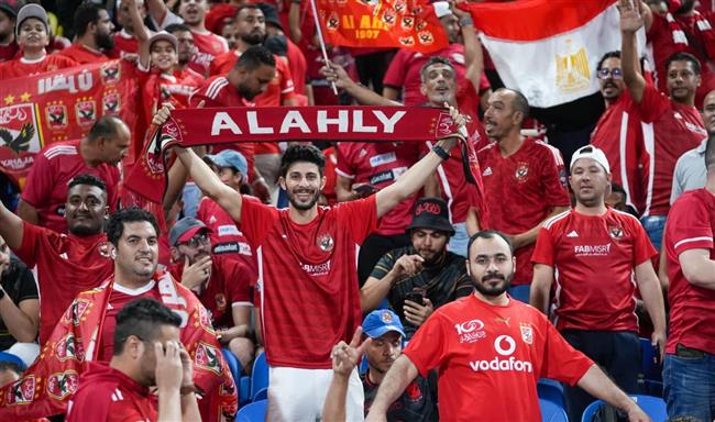 وراك فين ما تروح.. جماهير الأهلي تحتشد في ملعب مدينة الملك فهد