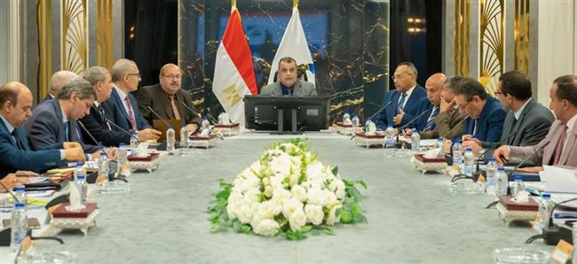 وزير الإنتاج الحربي يوجّه بتطبيق مبادئ الحوكمة بكل القطاعات