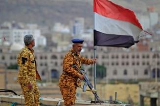   الحكومة اليمنية ترحب بجهود السعودية وسلطنة عمان لإحلال السلام والاستقرار في البلاد