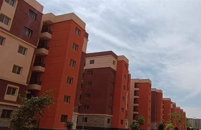 وزير الإسكان يتابع  سير العمل في روضة العبور