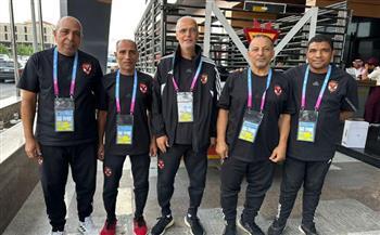 الجهاز الإداري للأهلي يسبق الفريق إلى ملعب المباراة