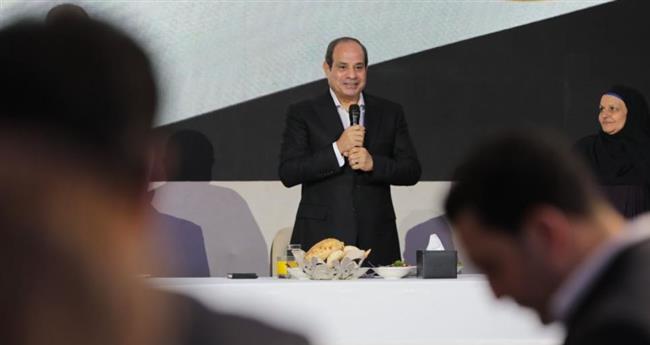 الرئيس السيسي يشارك فى مأدبة غداء سدس الأمراء ويلتقى بعدد من أهالى بنى سويف