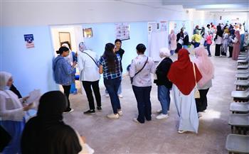 بدء الكشف الطبي للطلاب الجدد الملتحقين بكليات جامعة القاهرة