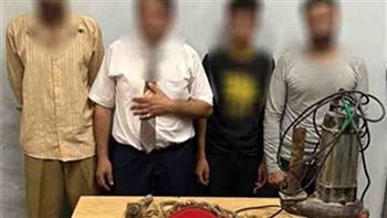 مباحث القاهرة تضبط 4 أشخاص لقيامهم بأعمال الحفر والتنقيب عن الآثار داخل أحد العقارات بالمطرية