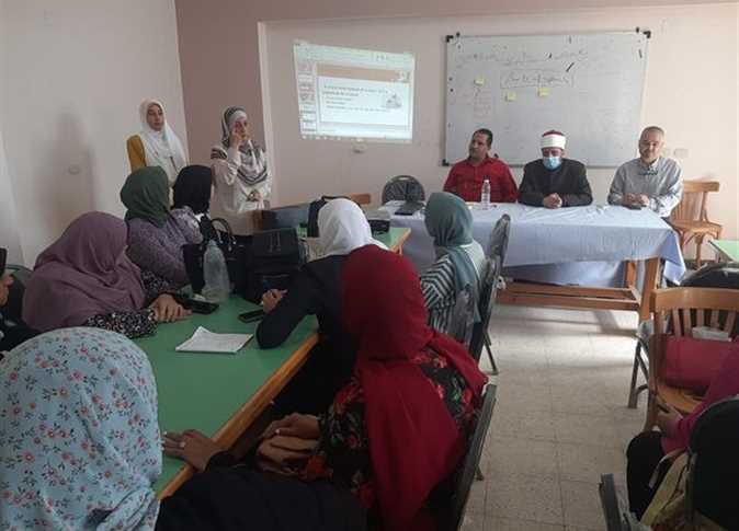 رئيس منطقة الإسكندرية الأزهرية يتفقد تدريب معلمات رياض أطفال المعاهد النموذجية