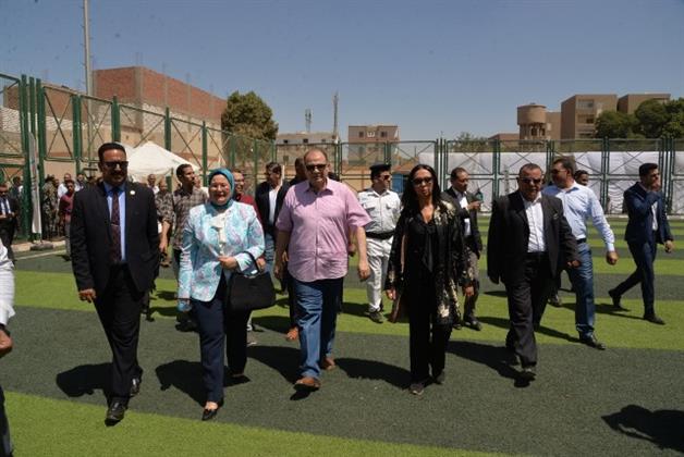 رئيسة المجلس القومي للمرأة ومحافظ أسيوط يتابعان مبادرة "تحويشة في بنك"