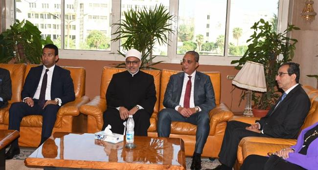 انطلاق فعاليات الندوة التثقيفية للمركز الإسلامي في جامعة الفيوم 