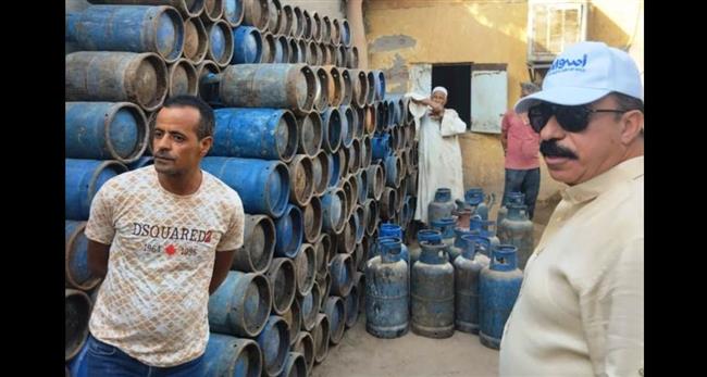 محافظ أسوان يوجه بطرح أسطوانة البوتاجاز بـ 80 جنيه