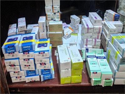ضبط صيدلي وصاحب شركة أدوية لترويج الأقراص المخدرة