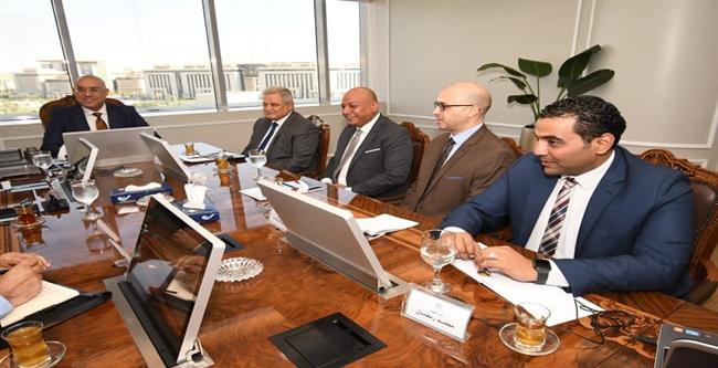 وزير الإسكان يؤكد دعم الشركات الوطنية لتوفير احتياجات مشروعات المياه 