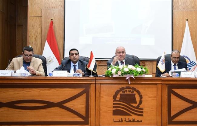 محافظ قنا يوجه بسرعة الإنتهاء من تسليم مشروعات حياة كريمة المنتهية
