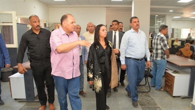 محافظ أسيوط ورئيسة القومي للمرأة يتفقدان المجمع الحرفي لهيئة تنمية الصعيد