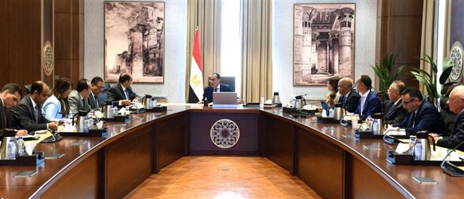 رئيس الوزراء يناقش مع غرفة الصناعات الغذائية مقترحاتهم لدعم الصناعة الوطنية 