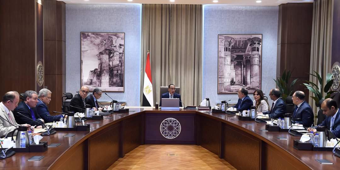 "مدبولي": نحرص على سرعة تنفيذ محطات تحلية مياه البحر بالشراكة مع القطاع الخاص