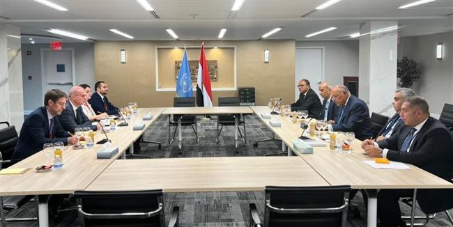 وزير الخارجية يلتقي مع نظيره الألباني على هامش أعمال الجمعية العامة للأمم المتحدة