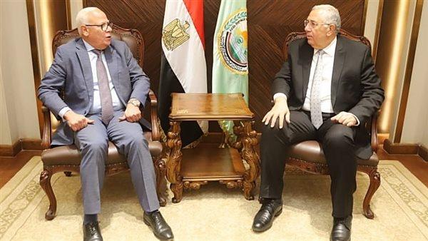 وزير الزراعة يبحث مع محافظ بورسعيد سبل دعم مشروعات القطاع الزراعي بالمحافظة