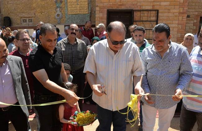 محافظ أسيوط يفتتح معرض "أهلا مدرستي" بمقر مدرسة طه حنفي الاعدادية بحي شرق