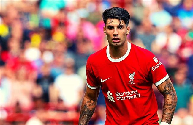 "سوبوسلاي" أفضل لاعب في ليفربول لشهر أغسطس