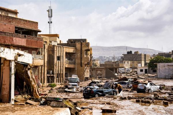 الصحة الليبية تواصل عمليات انتشال ضحايا فيضانات درنة