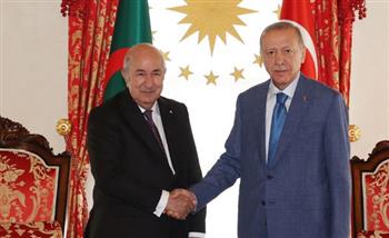  الرئيس الجزائري يجري محادثات ثنائية مع نظيره التركي بنيويورك