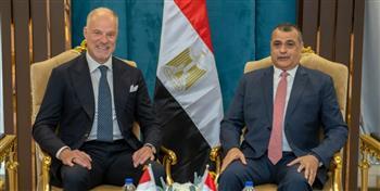 وزير الإنتاج الحربي يستقبل وزير دفاع المجر