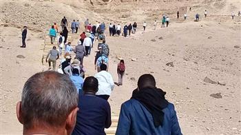 وفود سياحية من إنجلترا وألمانيا تزور آثار تل العمارنة وبني حسن وتونا الجبل في المنيا