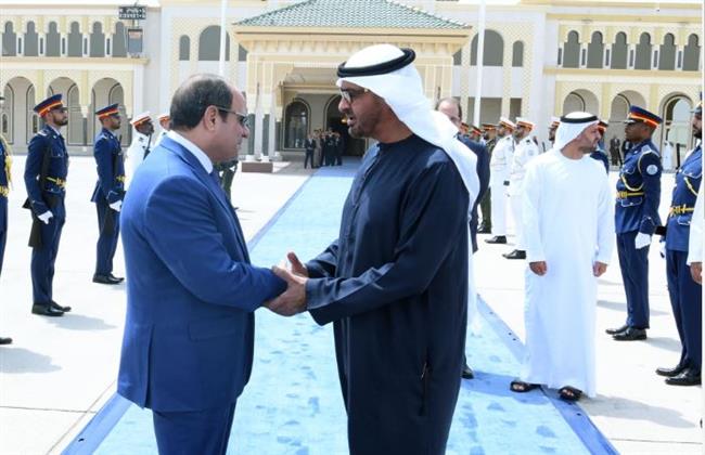 عودة الرئيس السيسي إلى أرض الوطن قادما من الإمارات يتصدر الصحف
