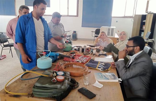 وزارة العمل: تدريب شباب أسيوط على "التبريد والتكييف"