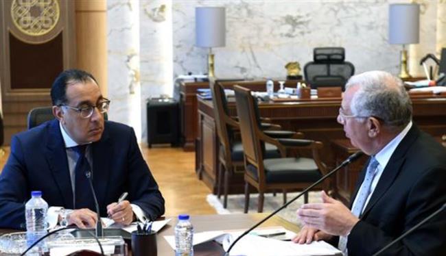 وزير الزراعة يستعرض التركيب المحصولي للموسم الزراعي 2022/2023