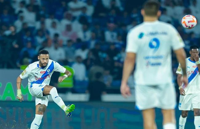 الهلال يتعادل أمام ضمك 1 / 1 بدوري روشن السعودي لكرة القدم