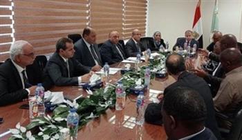 نائب وزير الزراعة يبحث مع مسئول جنوب أفريقي التعاون في مجال الاستزراع السمكي 