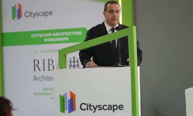 معاون وزير الإسكان يستعرض دور وزارة الإسكان في رسم الخريطة العقارية لمصر