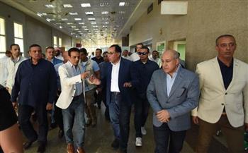 رئيس الوزراء يتفقد منفذ طابا البري