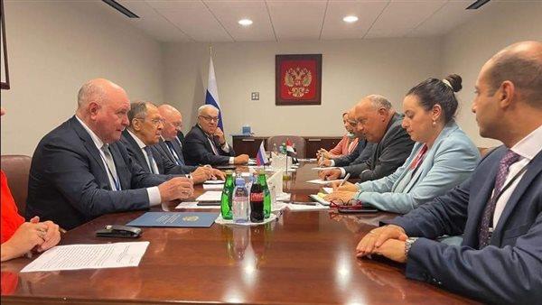 وزير الخارجية يلتقي نظيره الروسي على هامش أعمال الجمعية العامة للأمم المتحدة