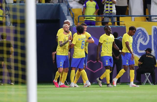 التشكيل الرسمي لقمة الدوري السعودي بين النصر والأهلي