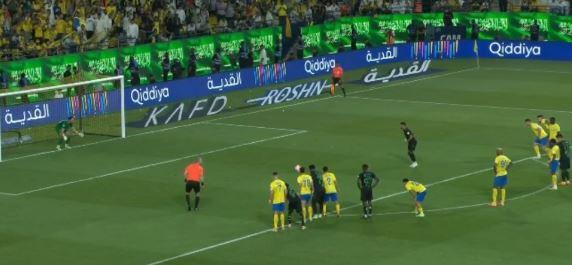حطها فى الجول يا رياض.. محرز يقلص الفارق للأهلي بهدف فى النصر
