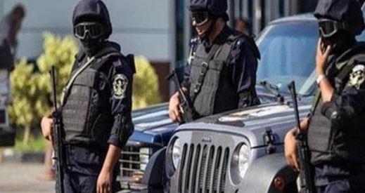 3 عاطلين ينهون حياة سائق ويتخلصون من الجثمان في مقابر الخليفة