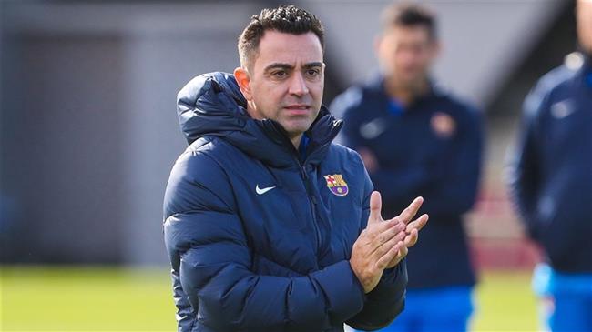 تشافي يعلن تجديد تعاقده مع برشلونة حتى 2025 