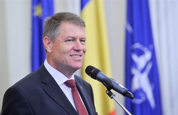 رئيس رومانيا يشدد على ضرورة انتصار أوكرانيا على روسيا لضمان الأمن