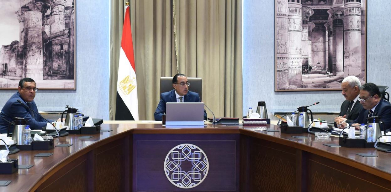 رئيس الوزراء يتابع الموقف التنفيذي لعدد من المشروعات بمحافظة السويس