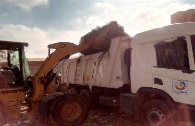 رفع 2700 طن قمامة ومتابعة أعمال التشجير ضمن مبادرة "100 مليون شجرة"