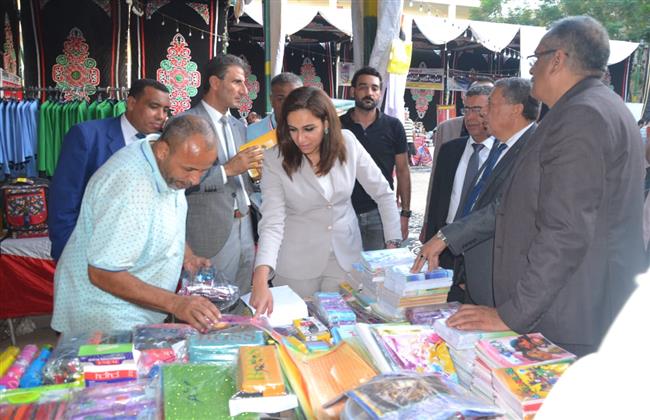 نائب محافظ البحيرة تفتتح معرض "أهلا مدرستي" بمدرسة دمنهور الزراعية العسكرية