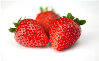   دراسات تؤكد: فوائد فاكهة الفراولة لعلاج ضغط الدم 