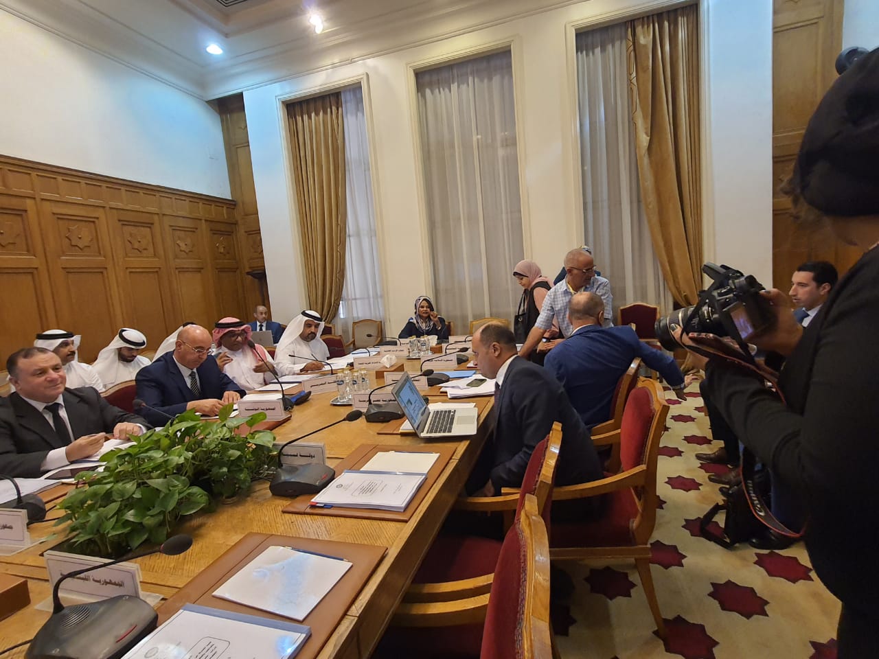 انطلاق الاجتماع الأول للجنة المشتركة من خبراء وممثلي وزارات العدل والجهات المعنية في الدول العربية