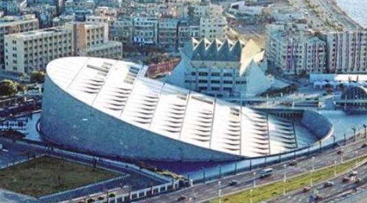 فريق مكتب «سينوهتا» النرويجي يعود إلى مكتبة الإسكندرية لسرد قصة تصميمها وبنائها