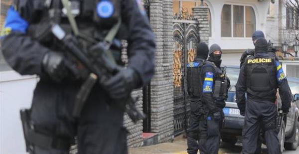 مقتل رجل شرطة وإصابة آخر في تبادل إطلاق نار بكوسوفو