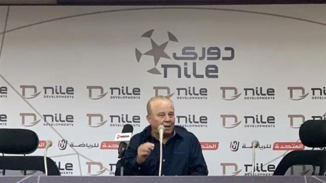 الدوري المصري.. شوقي غريب يحيي لاعبي فريقه على الأداء أمام الزمالك