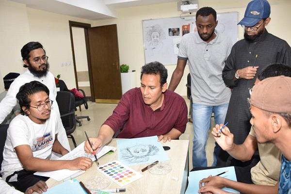 مكتبة مصر بدمنهور تفتتح ورشة مجانية لتعليم مبادئ فن الكاريكاتير ضمن فعاليات معرض الكتاب