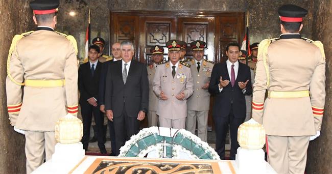 الرئيس السيسى ينيب وزير الدفاع للمشاركة فى إحياء الذكرى السنوية لرحيل الزعيم جمال عبد الناصر
