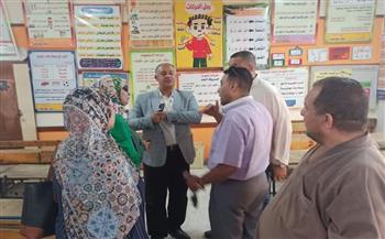 السكرتير المساعد يتفقد جاهزية مدارس الطالبية والعمرانية لاستقبال العام الدراسي 